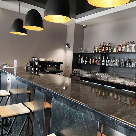 готель-ресторан Vertex *