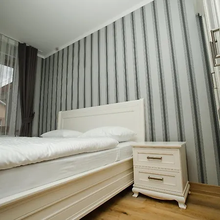 готель-ресторан Vertex *