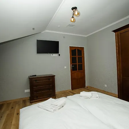 готель-ресторан Vertex Hotel *