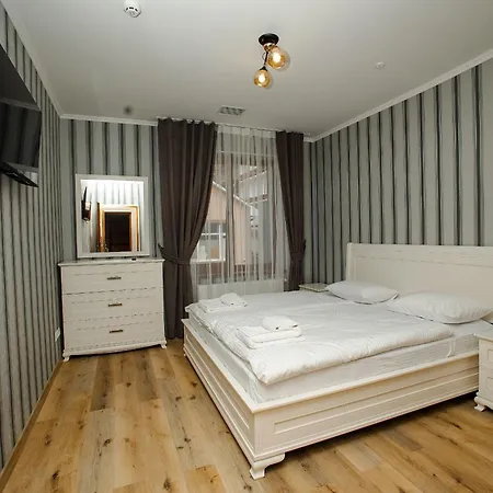готель-ресторан Vertex Hotel Tyachiv