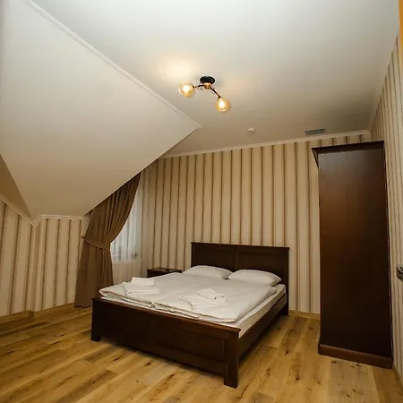 Hotel готель-ресторан Vertex Tyachiv